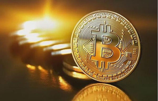 大模型套壳背后：中国AI产业成长的阵痛与思考