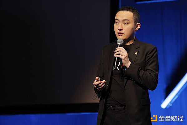 OpenAI董事会戏剧性反转：CEO离职风波背后的权力游戏